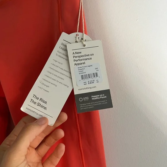 VUORI HIGH RISE STUDIO POCKET 7/8 LENGTH LEGGING IN GRAPEFRUIT SIZE XS *NWT* - Picture 6 of 7